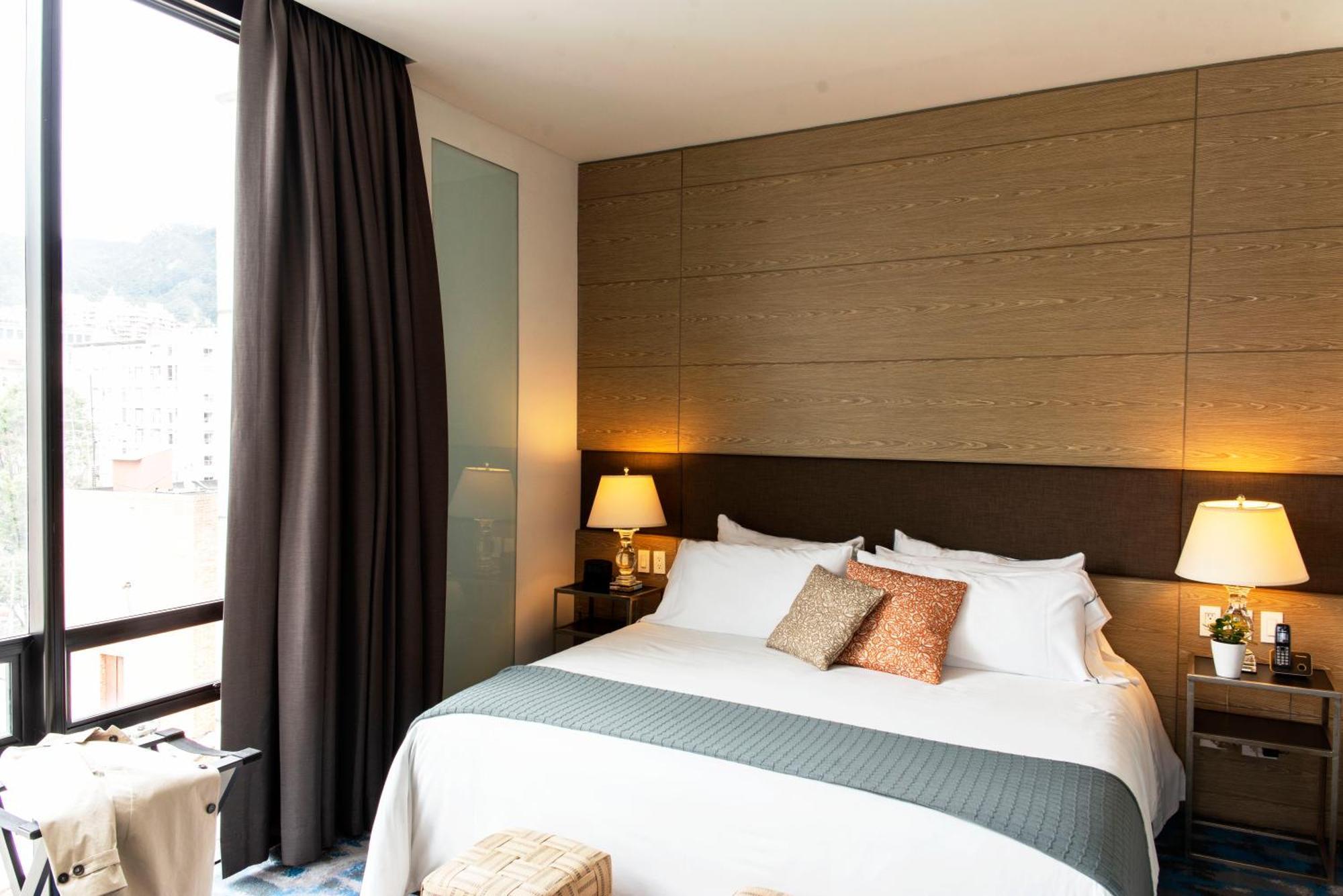 8010 Urban Living Aparthotel Bogota Bagian luar foto