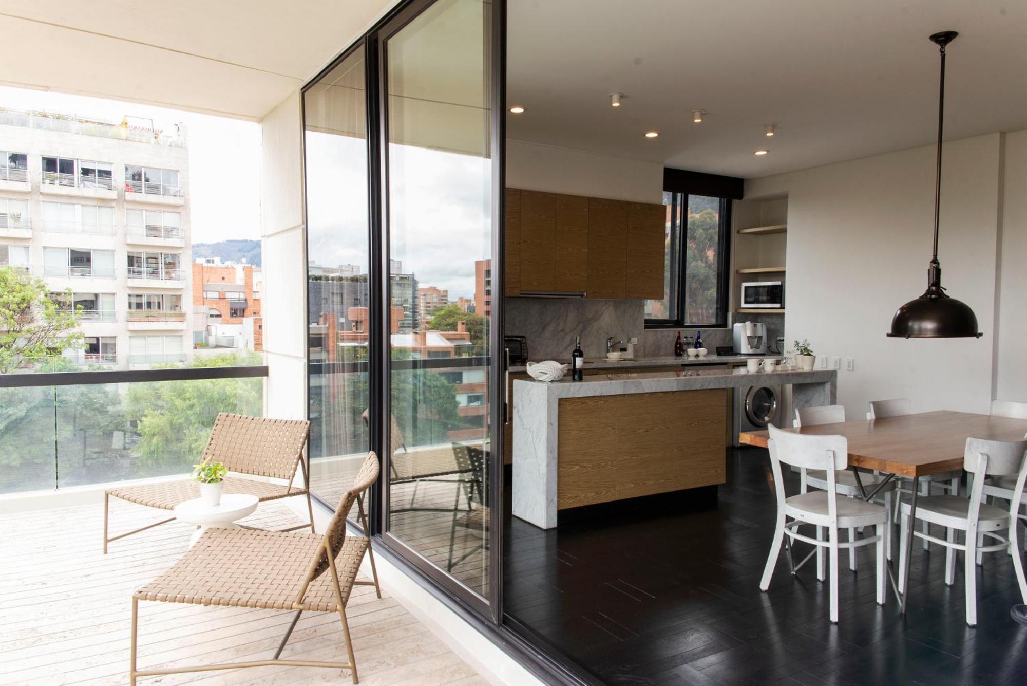 8010 Urban Living Aparthotel Bogota Bagian luar foto