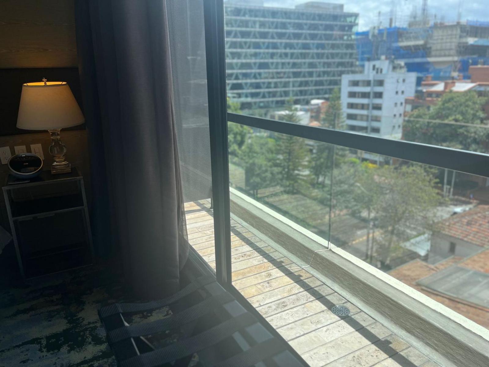 8010 Urban Living Aparthotel Bogota Bagian luar foto