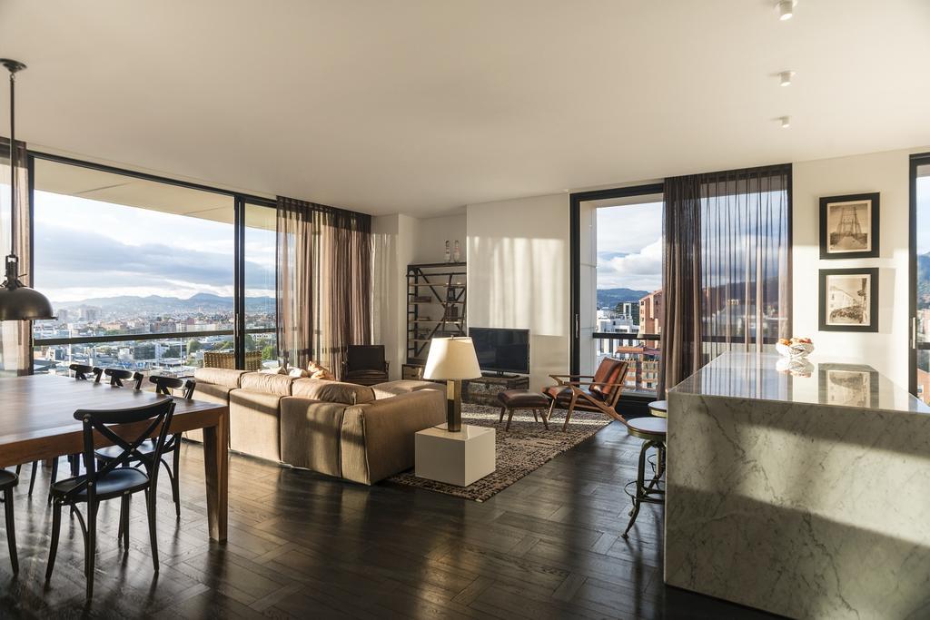 8010 Urban Living Aparthotel Bogota Bagian luar foto