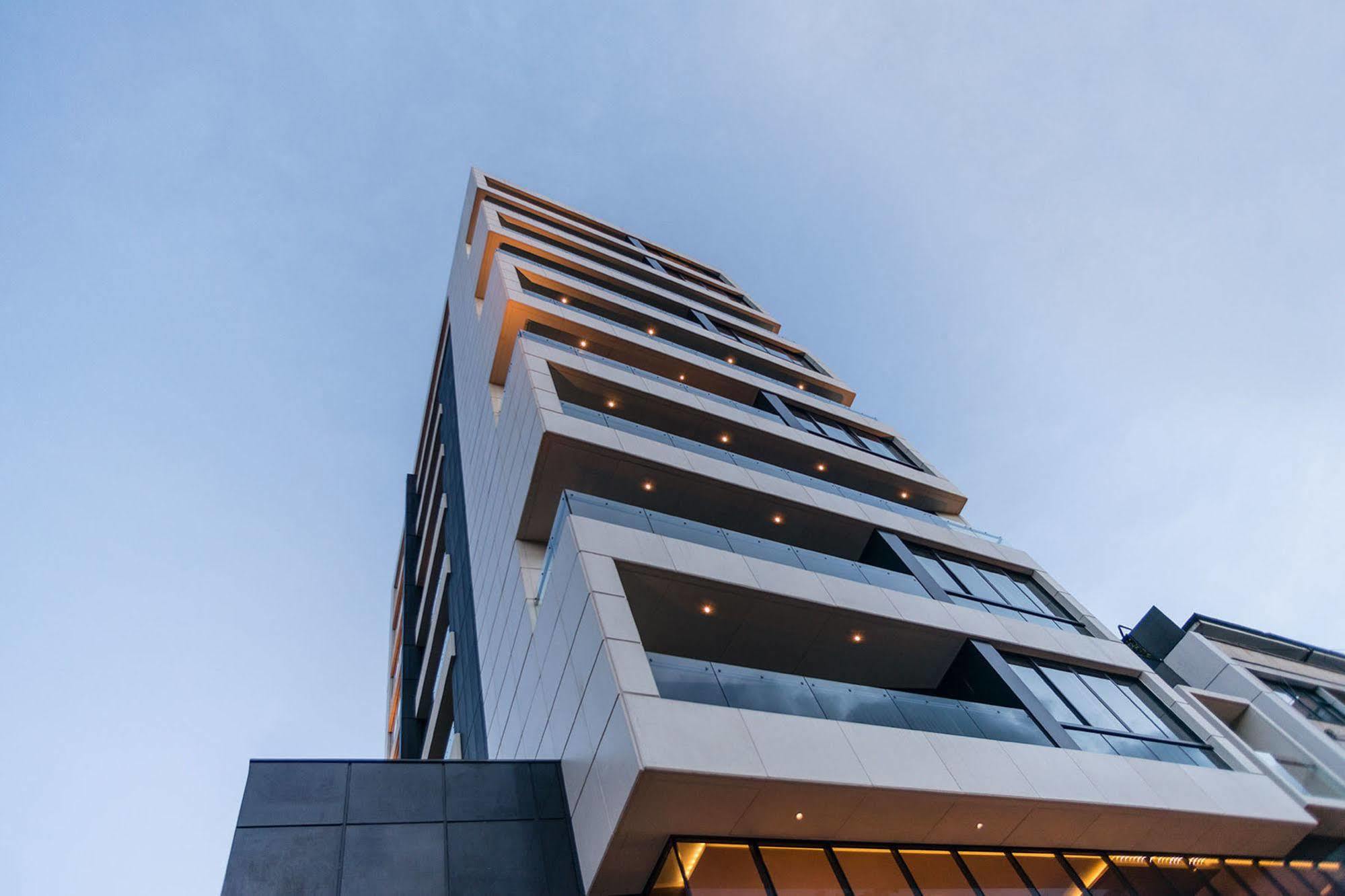 8010 Urban Living Aparthotel Bogota Bagian luar foto