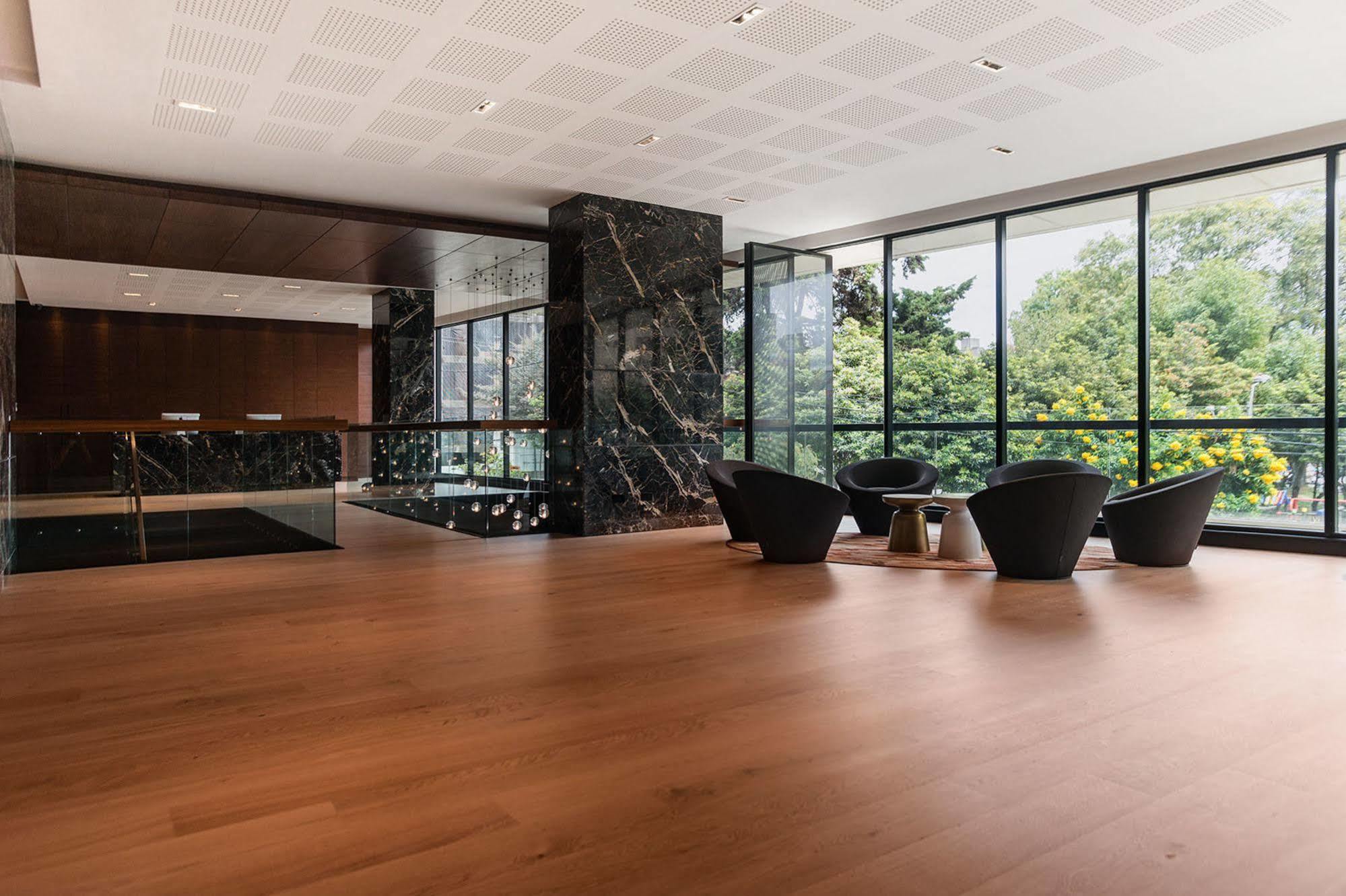 8010 Urban Living Aparthotel Bogota Bagian luar foto