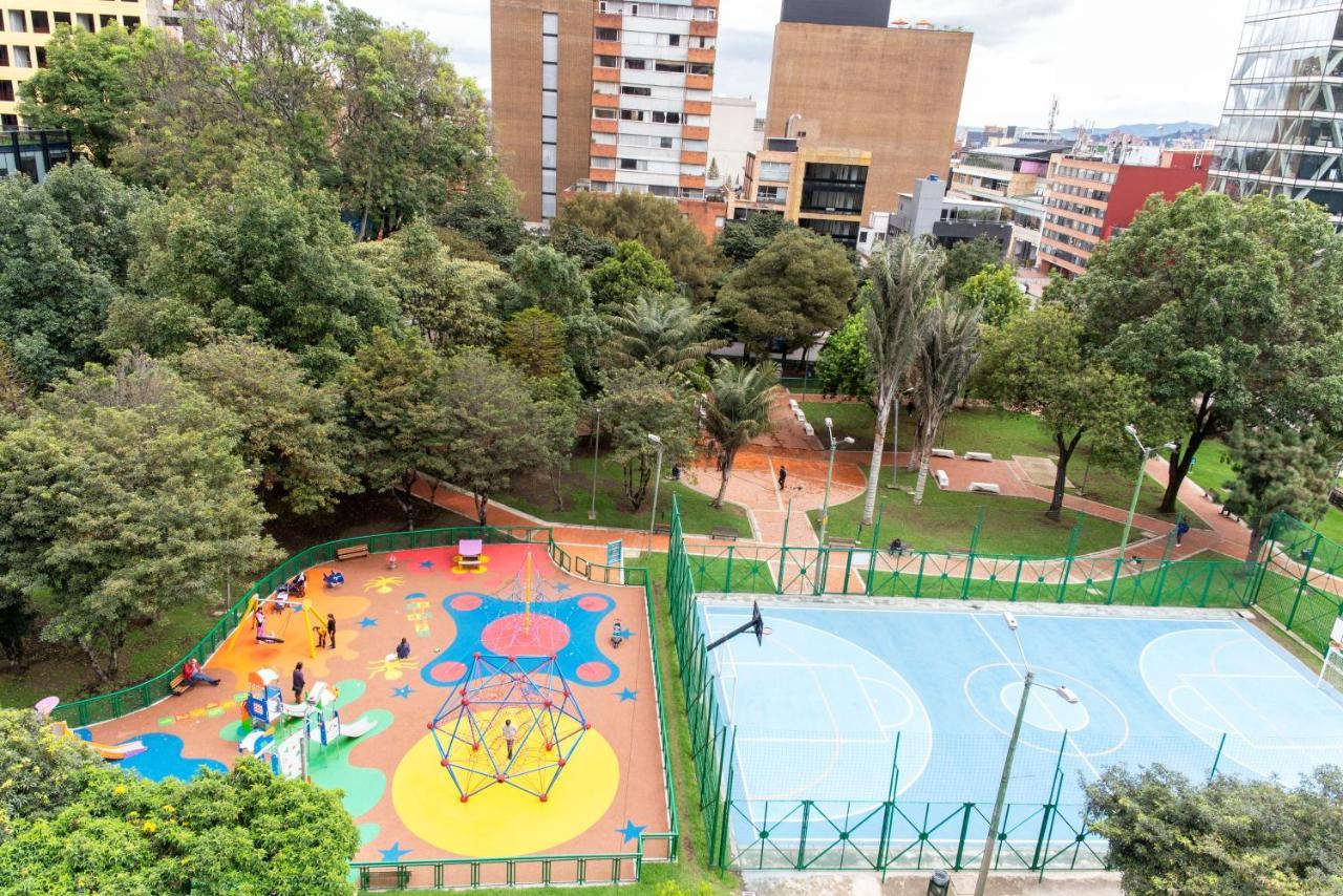 8010 Urban Living Aparthotel Bogota Bagian luar foto